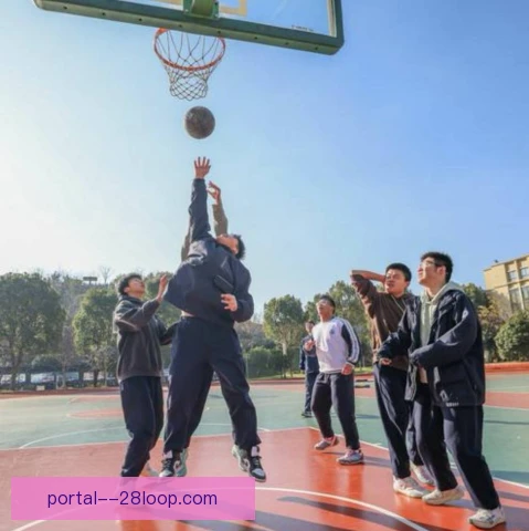 莱加内斯空中接力暴扣，全场瞬间陷入疯狂